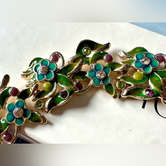 Vintage Monet Green and Purple Floral Enamel Bracelet with Intricate Design - Picture 4 of 6